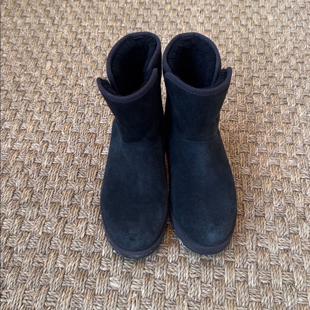 UGG Black Short Suede Booties With Wool Lining